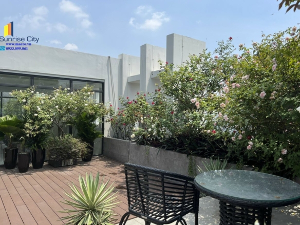 penthouse sunrise city