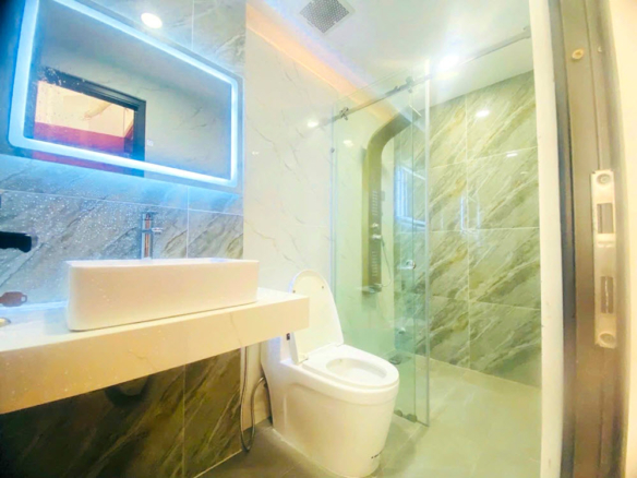 Bán nhà đẹp Hiệp Bình, Thủ Đức 4,2×18,5 gồm 4 tầng, 4PB, 5WC nội thất cao cấp, ở ngay