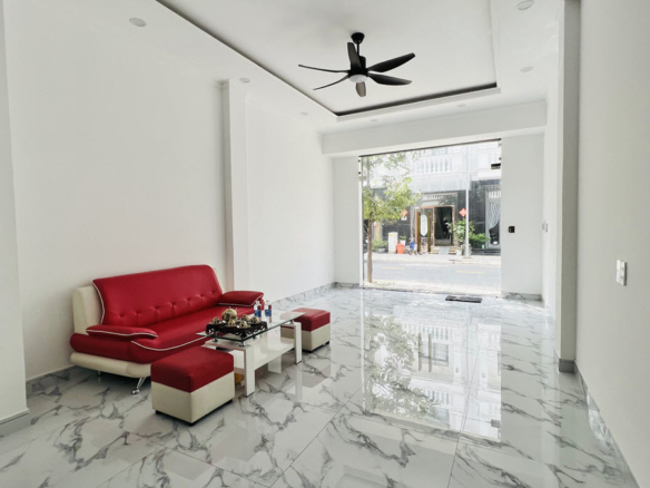 Bán gấp nhà trệt 2 lầu KDC cao cấp An Phát Lái Thiêu, Thuận An