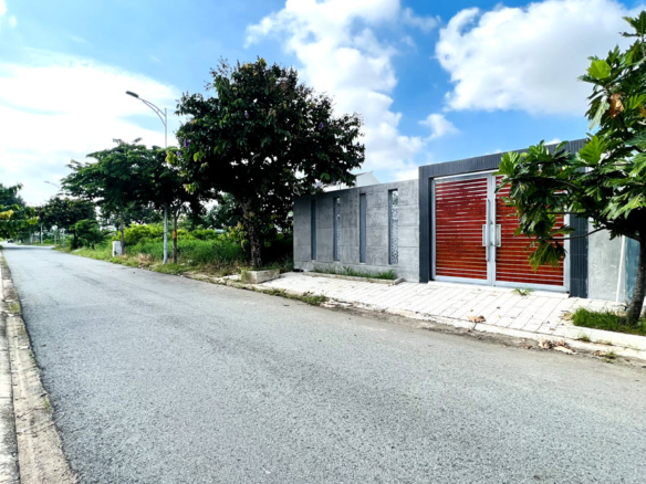 Bán gấp đất biệt thự KDC Vĩnh Phú 1, DT 10×22 mặt tiền sông giá cực tốt