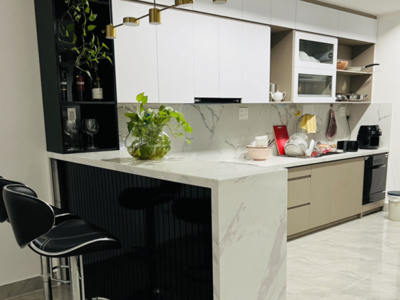 Bán nhà đẹp Central Garden Lái Thiêu 5×20 3 tầng 4PN 5WC nội thất cao cấp