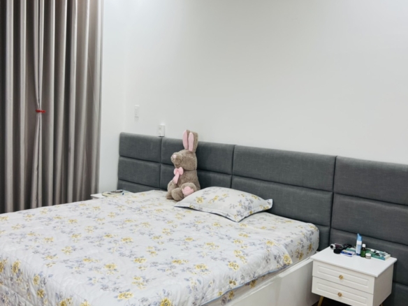 Bán nhà đẹp Central Garden Lái Thiêu 5×20 3 tầng 4PN 5WC nội thất cao cấp