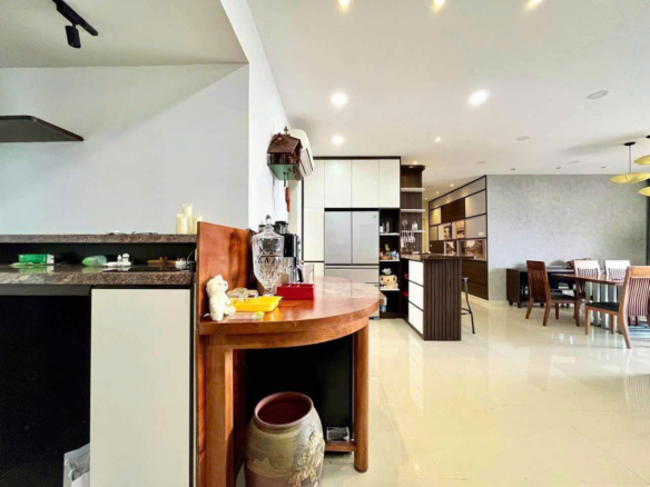 Bán căn hộ Vista Verde 4PN view sông nội thất cao cấp