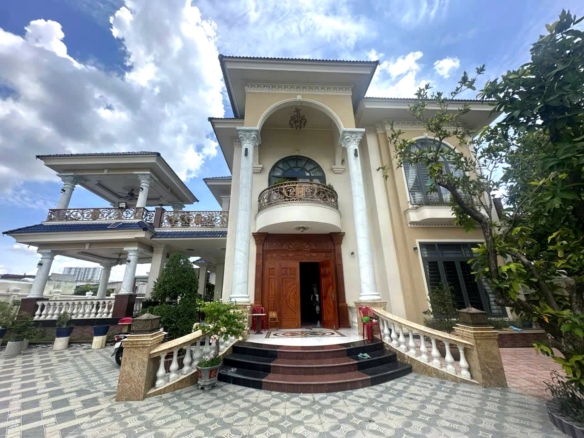 Chiêm ngưỡng biệt thự đẳng cấp 1500 m2 tại Lái Thiêu Thuận An