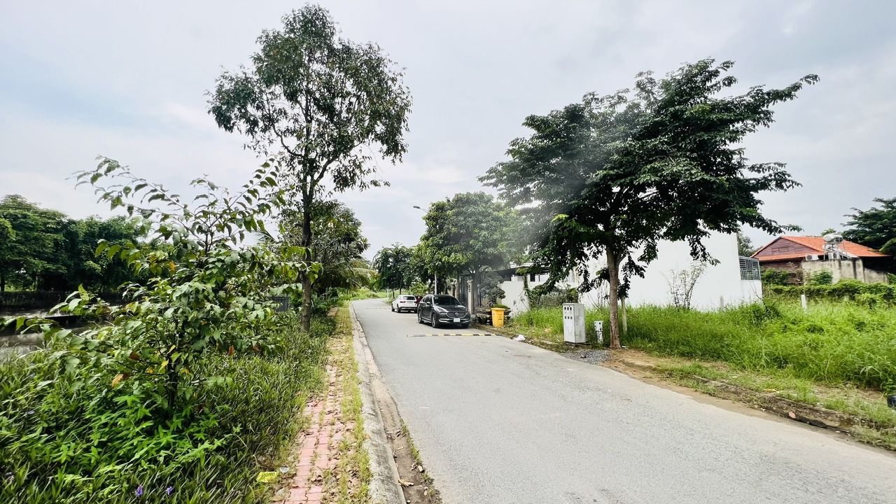 ban-dat-biet-thu-Vinh-Phu-1