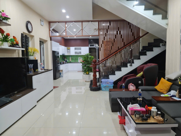 Biệt thự tứ lập 15×20 3 tầng KDC Chánh Nghĩa, Thủ Dầu Một, Bình Dương cần bán gấp