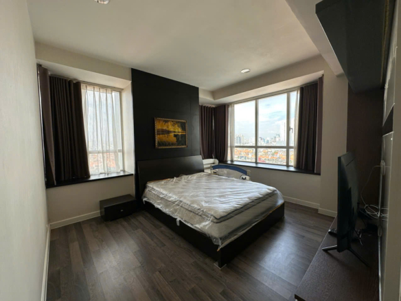 Cho thuê căn hộ Sunrise City South Tower 2PN 2wc diện tích lớn 130 m2, nội thất xịn sò