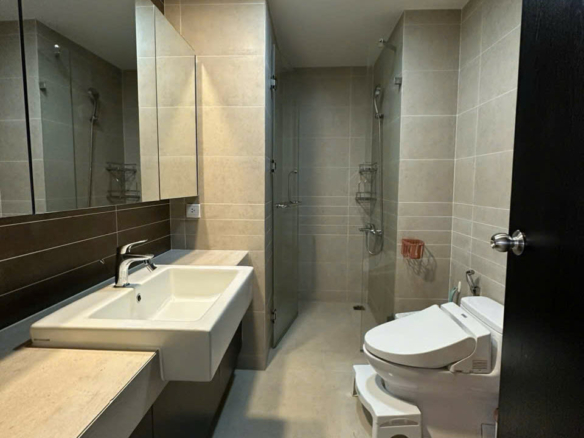 Cho thuê căn hộ Sunrise City South Tower 2PN 2wc diện tích lớn 130 m2, nội thất xịn sò