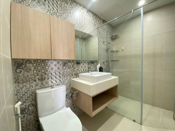 Sunrise City View 76m2 2PN view hướng Đông, nội thất cao cấp cần cho thuê gấp