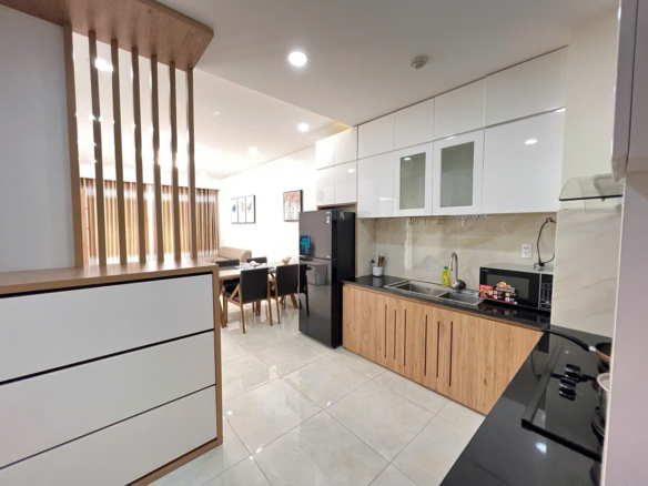 Căn hộ Sunrise City View 2PN nội thất cao cấp cho thuê theo ngày và dài hạn