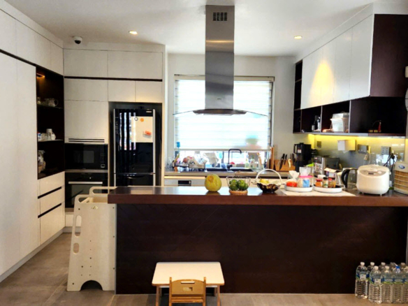 Biệt thự Lakeview Q2 8×20 trệt 2 lầu nội thất cao cấp cần bán gấp