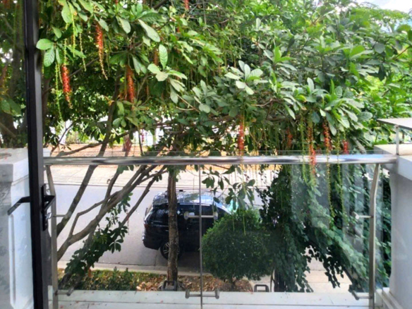 Biệt thự Lakeview Q2 8×20 trệt 2 lầu nội thất cao cấp cần bán gấp