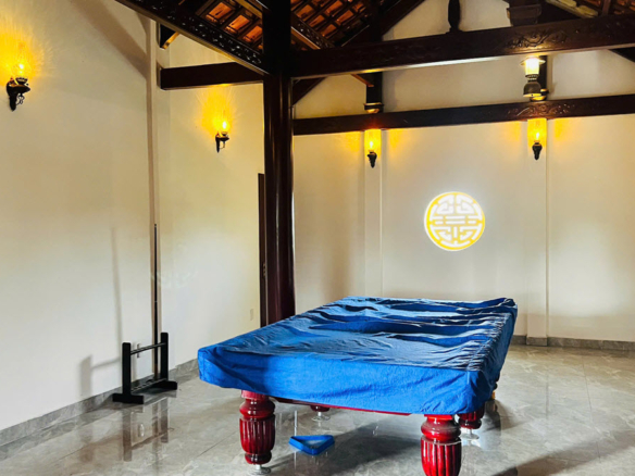 Biệt thự sân vườn bờ sông Sài Gòn 1024 m2 có hồ bơi, sân vườn riêng