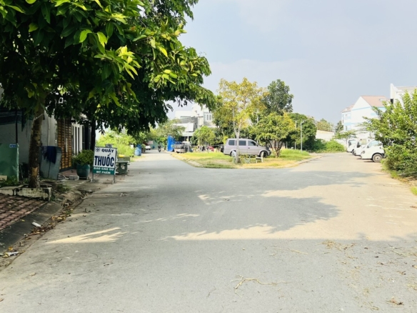ban-dat-nen-Vinh-Phu-Thuan-An