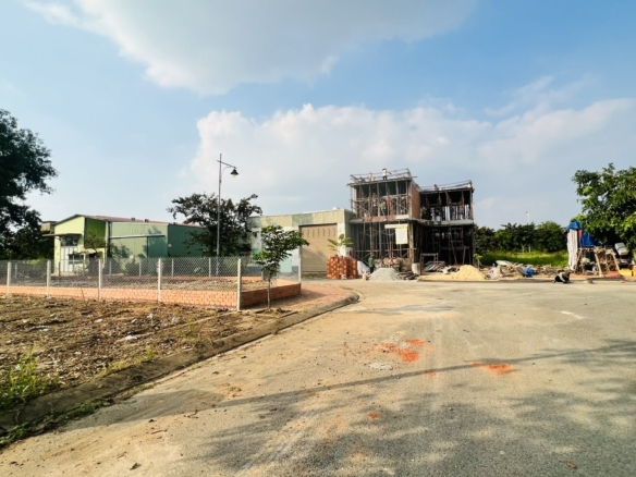 ban-dat-biet-thu-KDC-Vinh-Phu-1