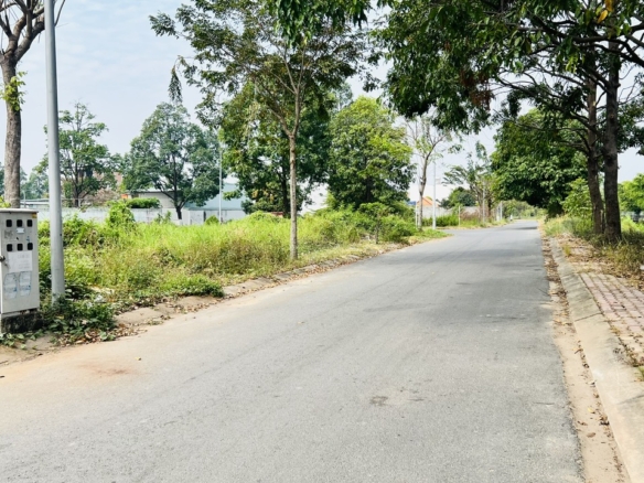 Dat-biet-thu-KDC-Vinh-Phu-1