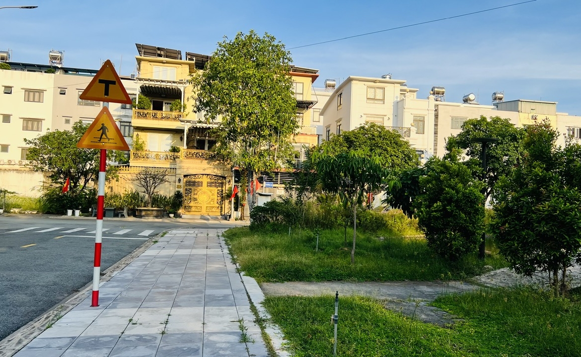 ban-dat-biet-thu-The-Season-Lai-Thieu