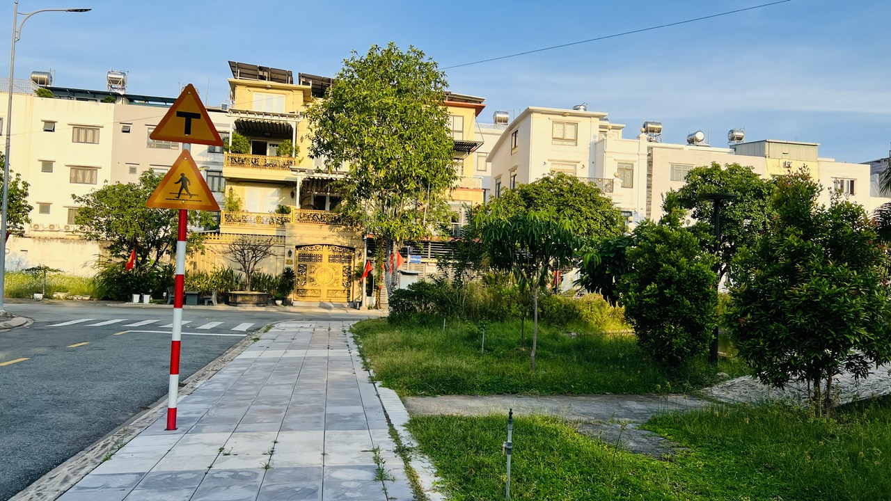 ban-dat-biet-thu-The-Season-Lai-Thieu