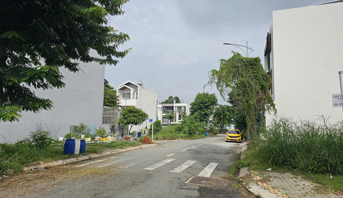 Ban-dat-Central-Garden-Lai-Thieu