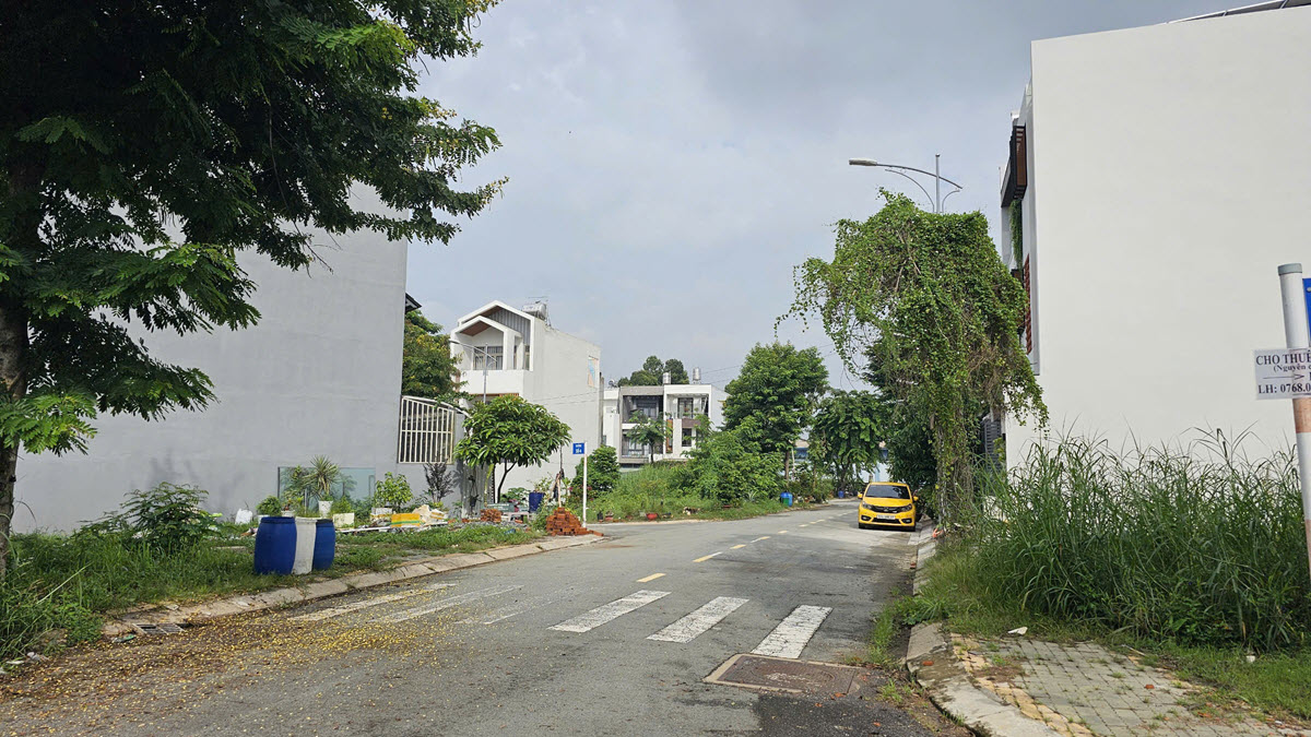 Ban-dat-Central-Garden-Lai-Thieu