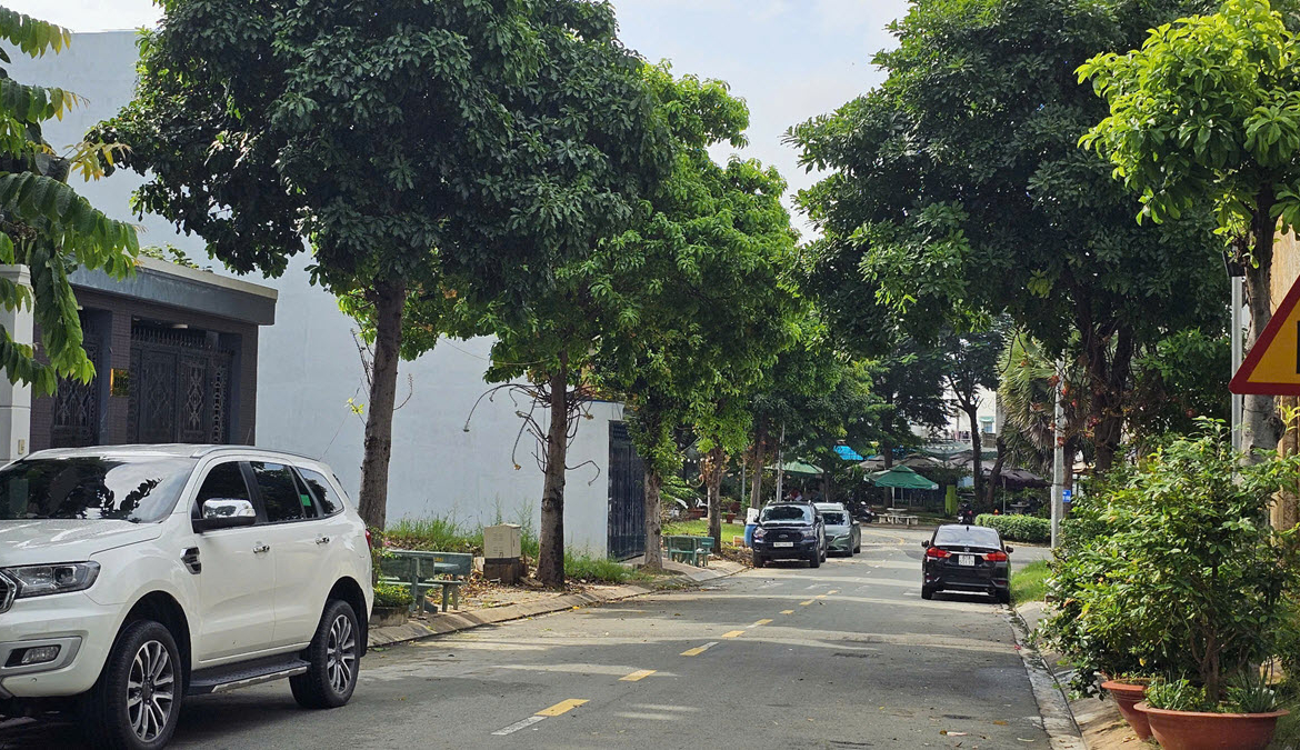 Ban-dat-Central-Garden-Lai-Thieu