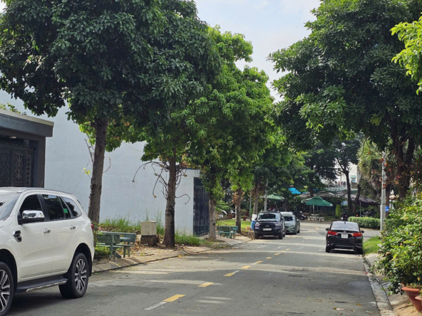 Ban-dat-Central-Garden-Lai-Thieu