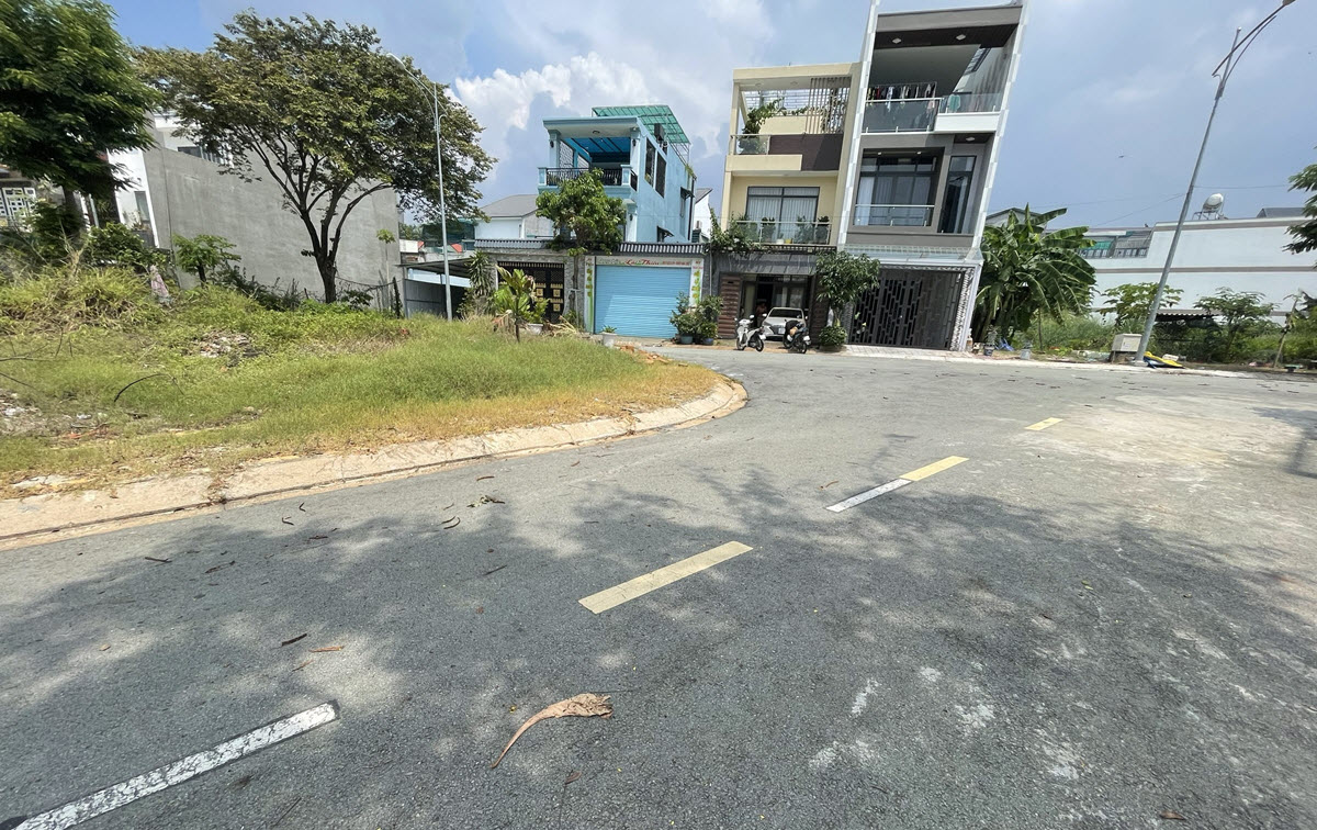 dat-nen-Central-Garden-Lai-Thieu