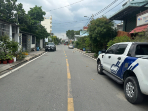 ban nha mat tien Q9