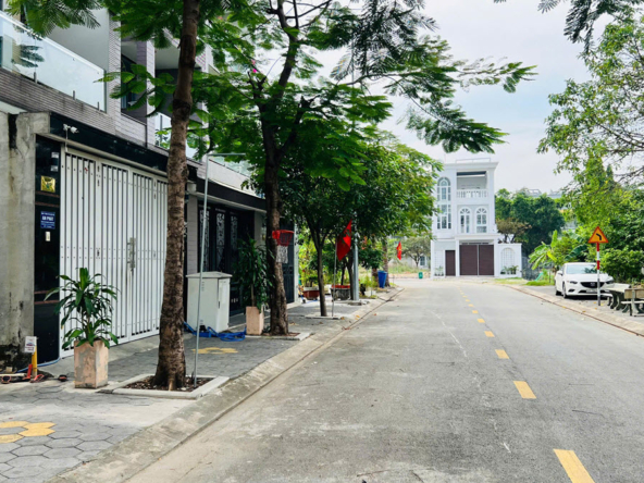 dat nen 5x25 The Seasons Lai Thieu