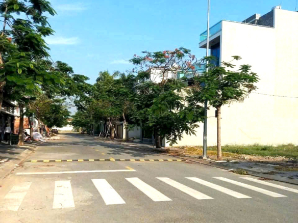 The Seasons Lai Thieu