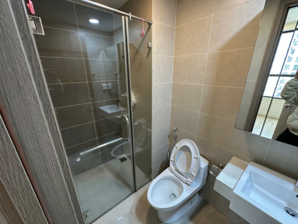 Bán căn hộ ICON 56 Bến Vân Đồn, Q4 3PN view Quận 1, chỉ 12 tỷ