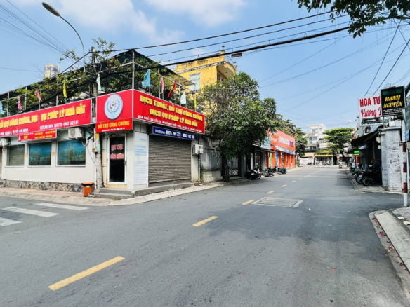 ban nha mat tien le loi q9