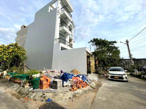 Bán nhà đẹp 4 tầng hẻm xe hơi 7m đường 11, Trường Thọ, Thủ Đức gần tuyến Metro số 1
