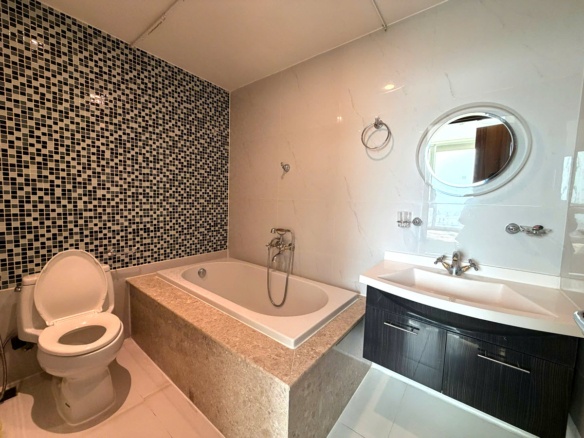 Cho thuê căn hộ Léman Luxury 3PN nội thất cao cấp tầng cao view Dinh Độc Lập