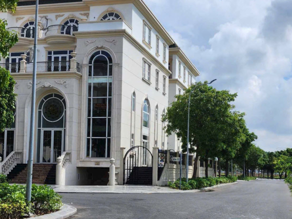 Bán nhà Vạn Phúc City Thủ Đức 7X23 hầm + 5 tầng, cạnh biệt thự Mansion
