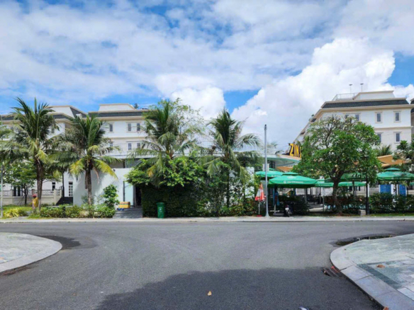 Bán nhà Vạn Phúc City Thủ Đức 7X23 hầm + 5 tầng, cạnh biệt thự Mansion