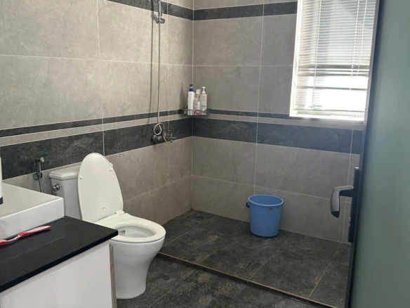 Bán nhà đẹp 4 tầng 6.8X17 khu bên sông Phạm Văn Đồng, Hiệp Bình Chánh, Thủ Đức