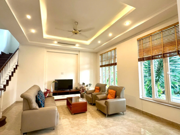 Cho thuê biệt thự 3 tầng 4PN 5WC khu compound Thảo Điền