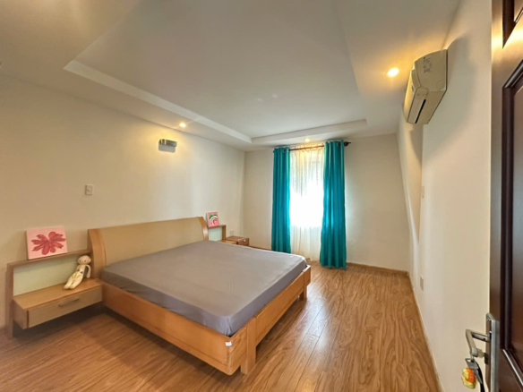 Cho thuê biệt thự 3 tầng 4PN 5WC khu compound Thảo Điền