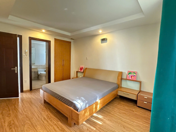 Cho thuê biệt thự 3 tầng 4PN 5WC khu compound Thảo Điền