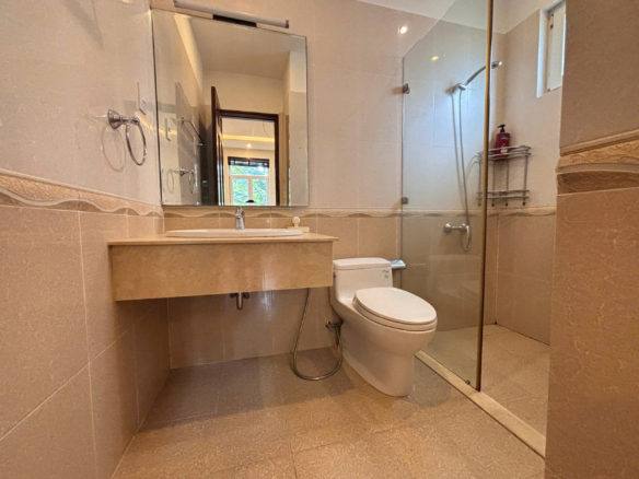 Cho thuê biệt thự 3 tầng 4PN 5WC khu compound Thảo Điền