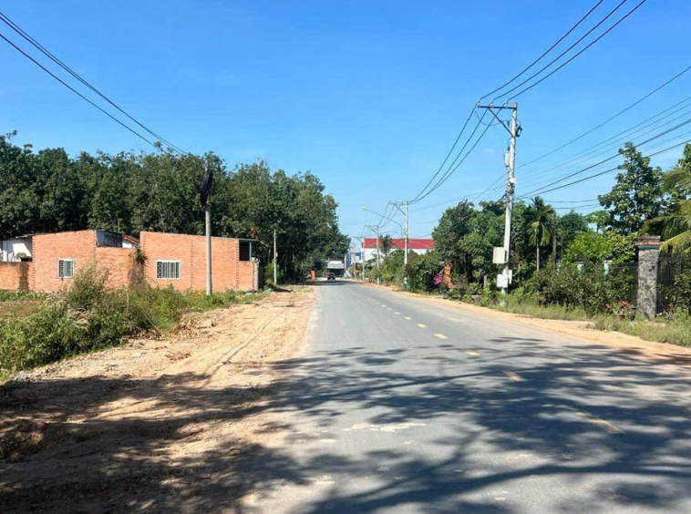 ban dat Tran Dai Nghia Hoa Loi