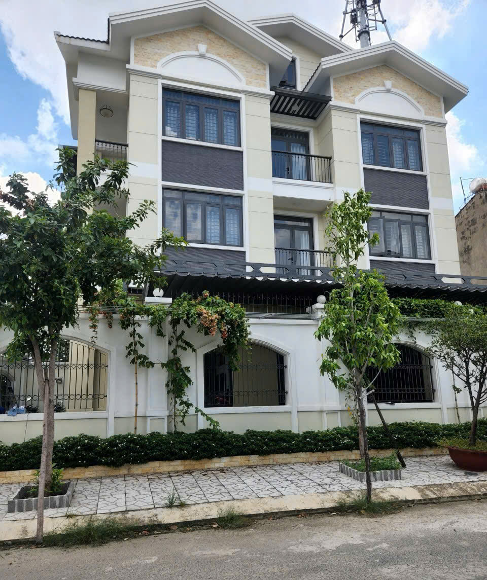 Bán biệt thự Tân Cổ Điền góc 2 mặt tiền KDC Bình Lợi, P13 Bình Thạnh