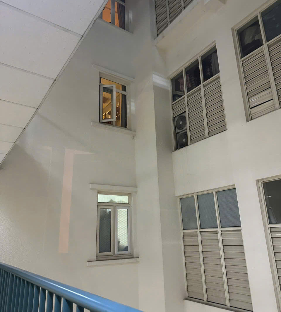 Bán gấp căn hộ 2PN tại Cao Ốc An Khánh Q2 view Landmark 81 giá rẻ