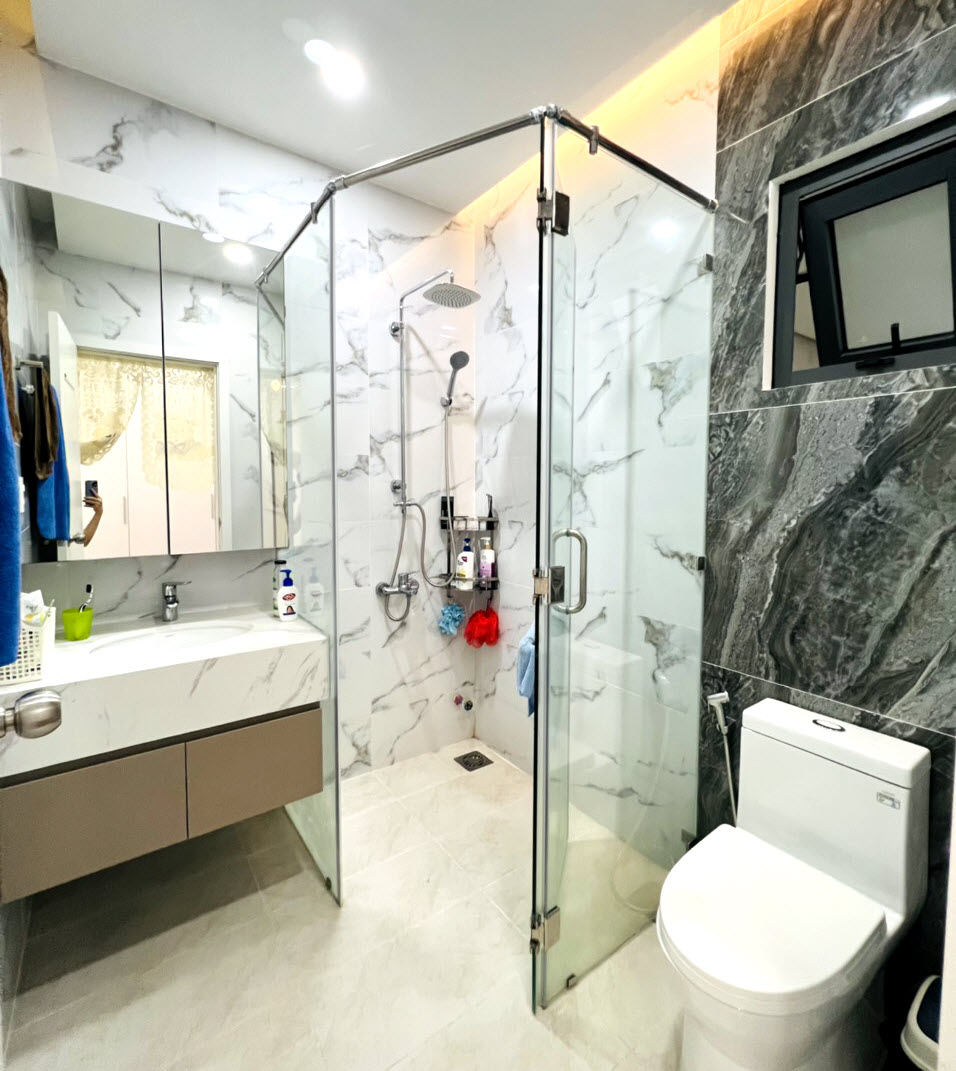 Bán nhà đẹp 4 tầng 5X20.5 trung tâm Lái Thiêu, Thuận An SHR giá tốt