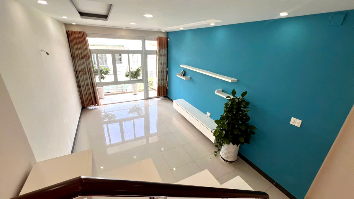 Bán nhà đẹp 4X18 4 tầng đường 6m ra Phạm Văn Đồng, Linh Đông, Thủ Đức