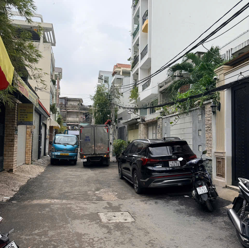 Bán tòa CHDV 28 phòng 8X21 7 tầng + hầm đang cho thuê khoán 185tr/th