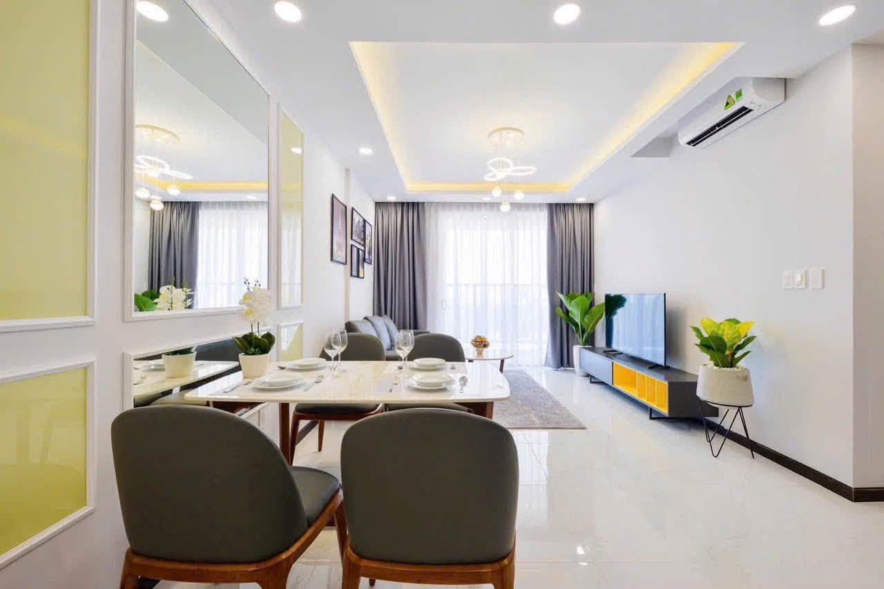 Cho thuê căn hộ Orchard Park View 3PN view sân bay, nội thất cao cấp