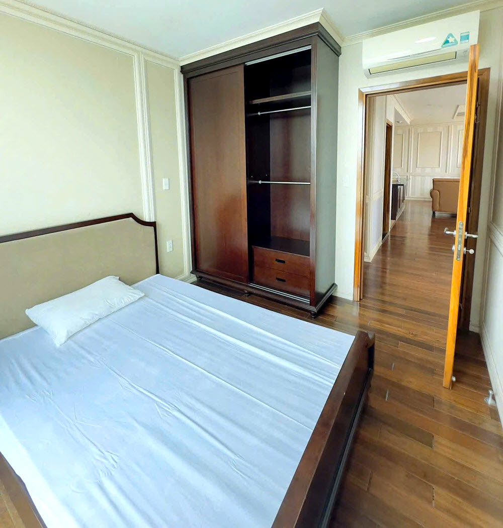 Cho thuê căn hộ Léman Luxury khu trung tâm Hồ Chí Minh 3PN NTCC