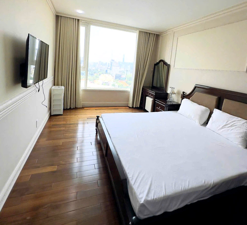 Cho thuê căn hộ Léman Luxury khu trung tâm Hồ Chí Minh 3PN NTCC